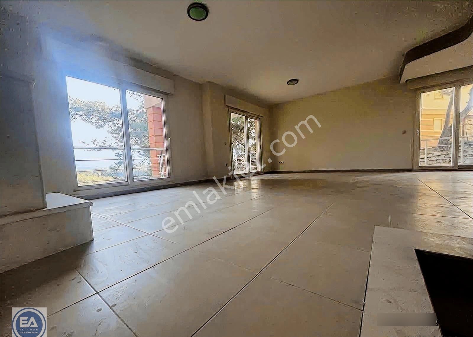 Kuşadası Soğucakta Doğa İle İç İçe 4+2 Geniş Bahçeli Villa - Görsel 31