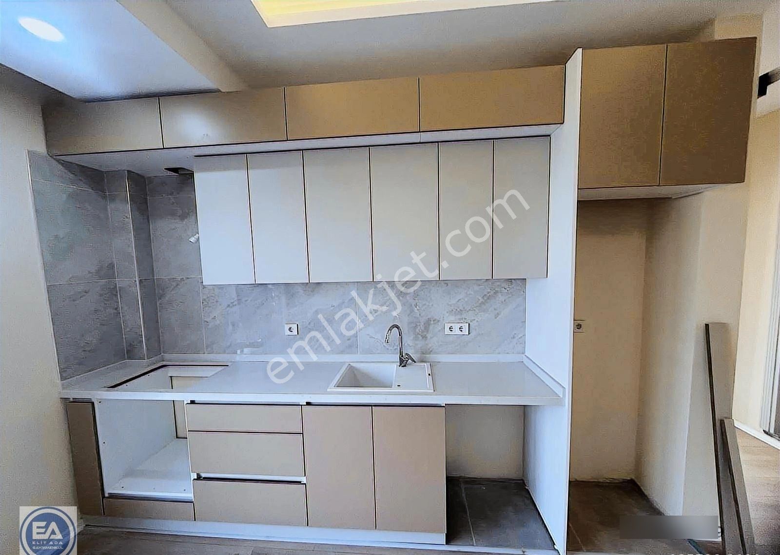 Davutlar Merkezde Sıfır Ara Kat 2 + 1 Satılık Daıre - Görsel 2