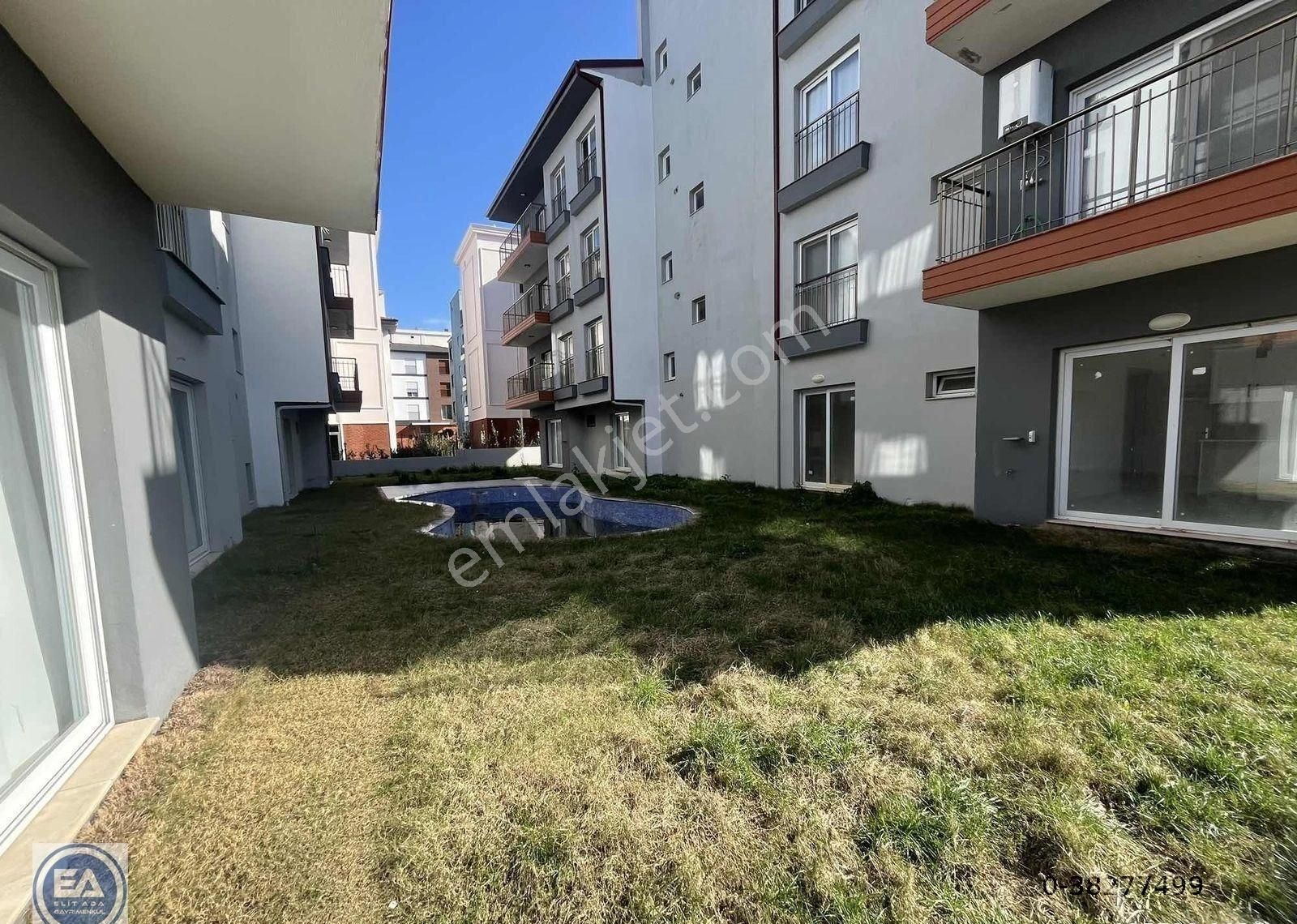 Davutlar Merkezde Havuzlu 2+1 Daire - Görsel 18