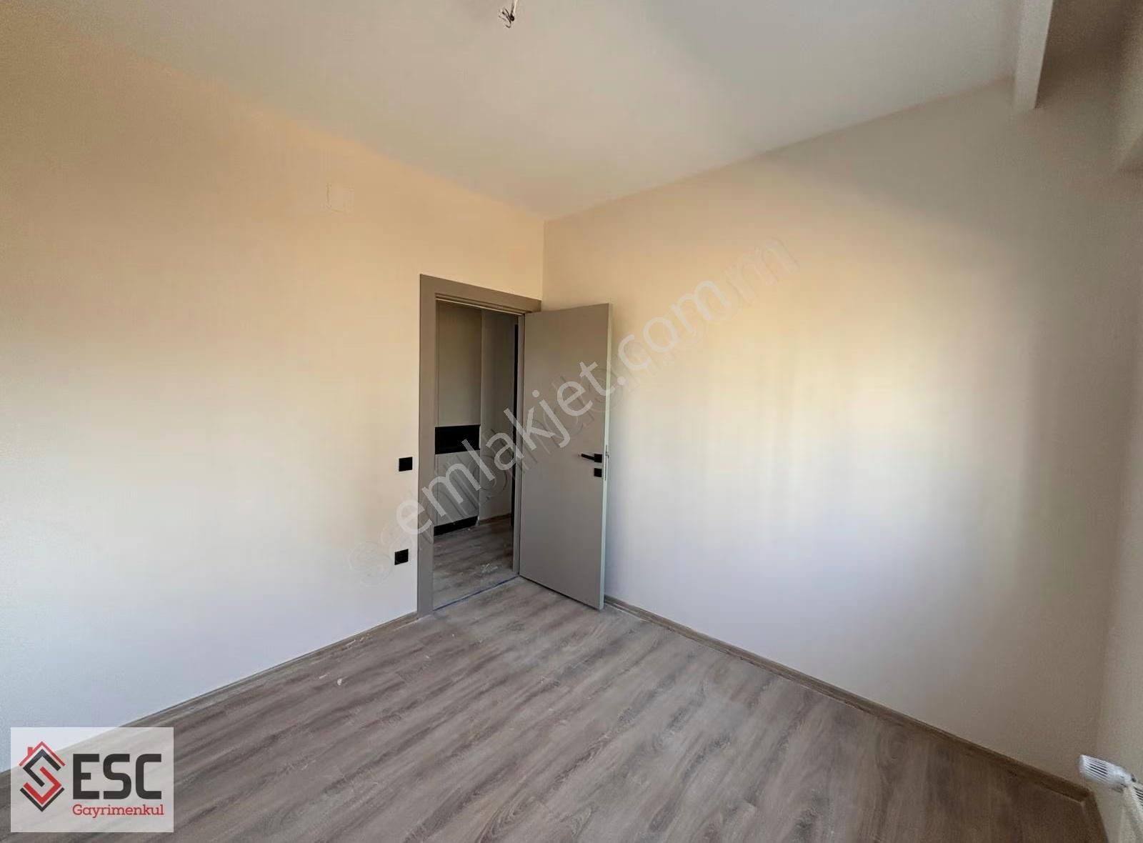 Esc'den 75.yıl Mh'de Tek Blok Havuzlu Site İçi 2+1 Daire Esc2205 - Görsel 9