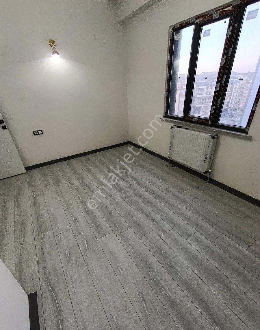 1.69 Oranlı %50 Krediyle Arnavutköy Sitede Satılık 2+1 Ara Kat Daire - Görsel 12