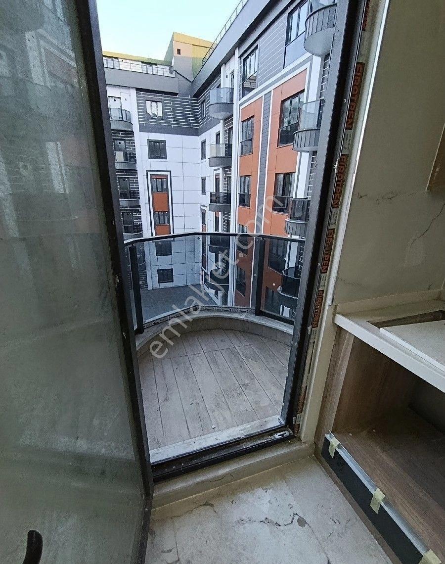 1.69 Oranlı %50 Krediyle Arnavutköy Sitede Satılık 2+1 Ara Kat Daire - Görsel 8