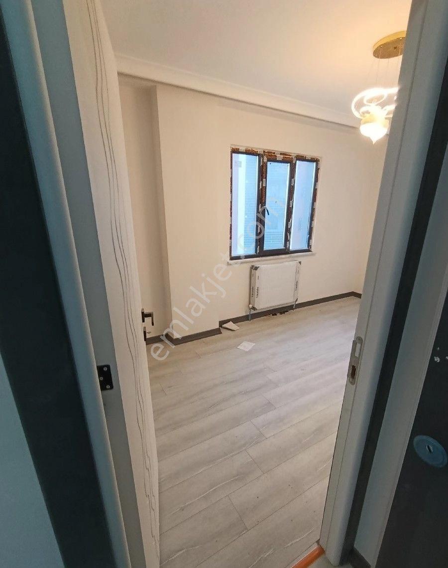 1.69 Oranlı %50 Krediyle Arnavutköy Sitede Satılık 2+1 Ara Kat Daire - Görsel 13