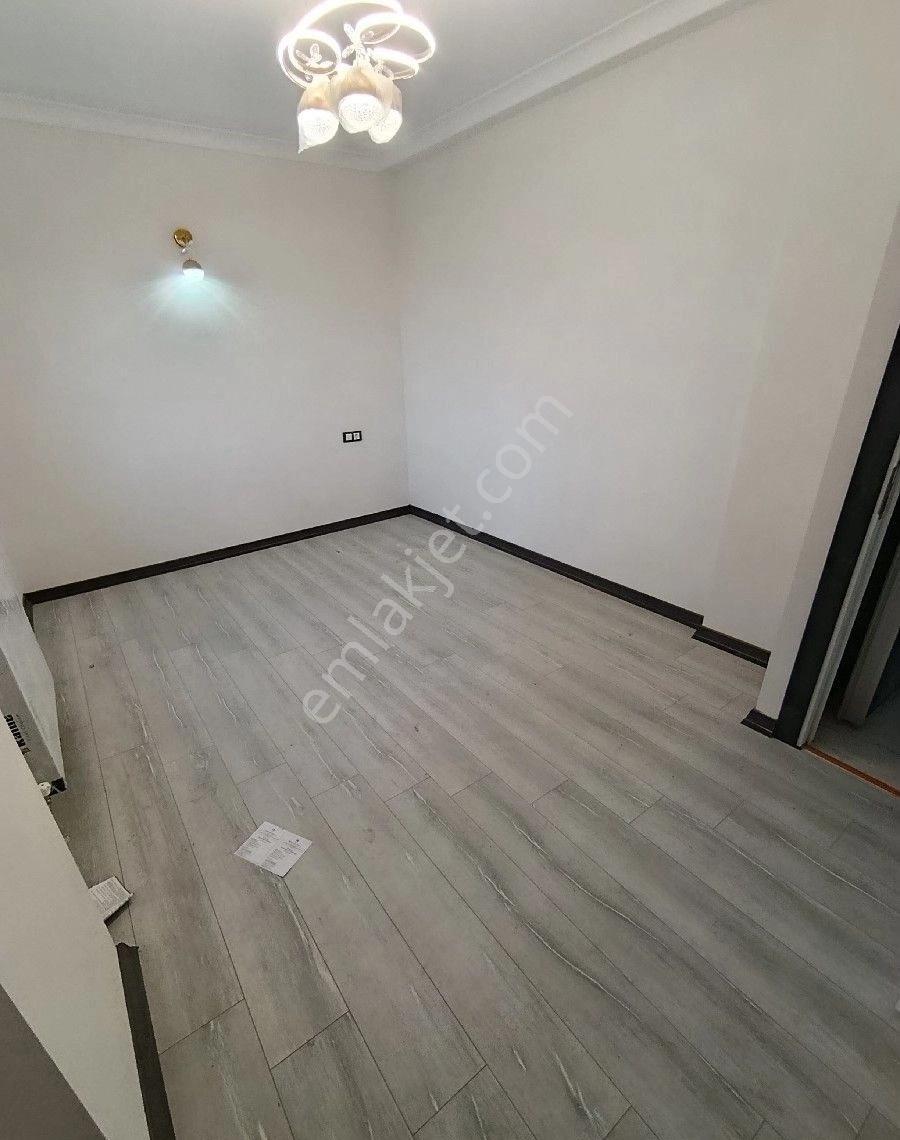 1.69 Oranlı %50 Krediyle Arnavutköy Sitede Satılık 2+1 Ara Kat Daire - Görsel 3