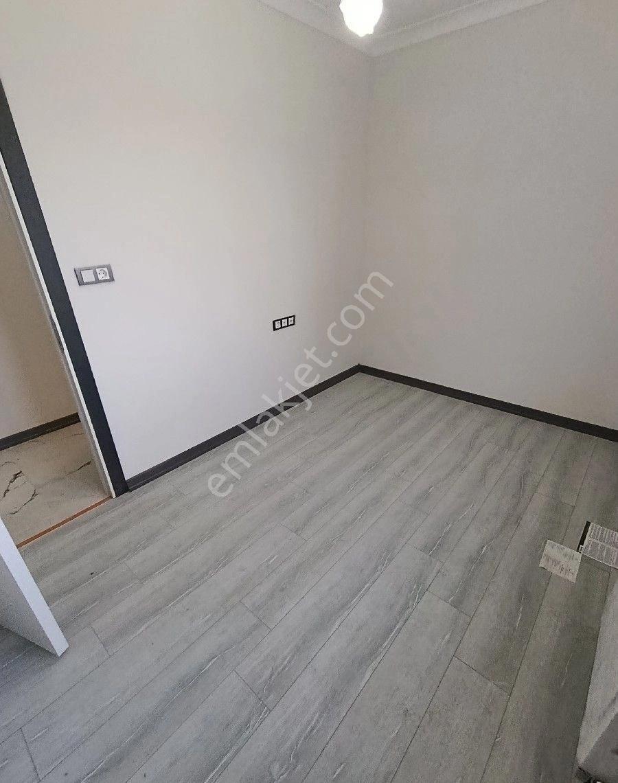 1.69 Oranlı %50 Krediyle Arnavutköy Sitede Satılık 2+1 Ara Kat Daire - Görsel 4