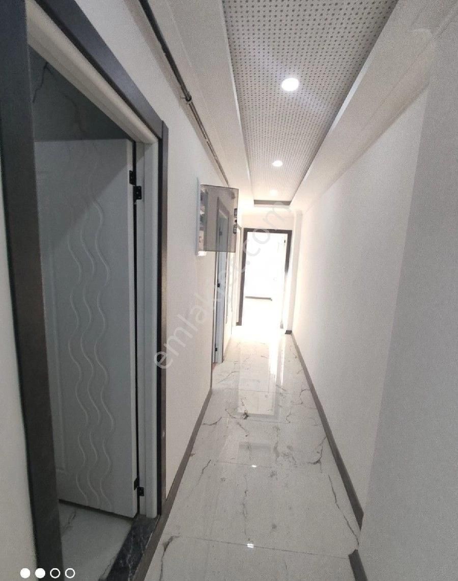 1.69 Oranlı %50 Krediyle Arnavutköy Sitede Satılık 2+1 Ara Kat Daire - Görsel 2