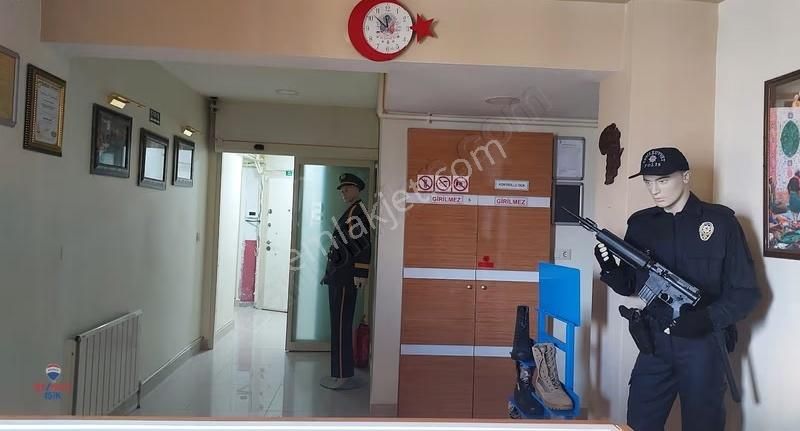 130 M² Arsa Payı Ve Havaalanına Bir Kaç Dakika Mesafede 7+1 - Görsel 4