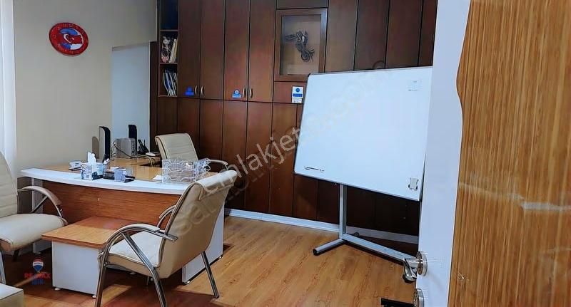130 M² Arsa Payı Ve Havaalanına Bir Kaç Dakika Mesafede 7+1 - Görsel 14
