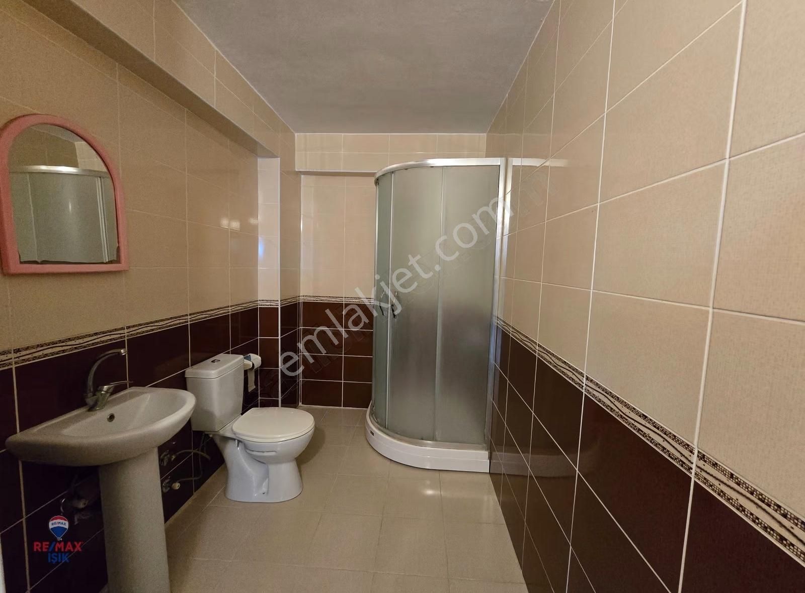 Sancaktepe De Geniş Ferah 3+1 Aile Apt. 120m2 - Görsel 5