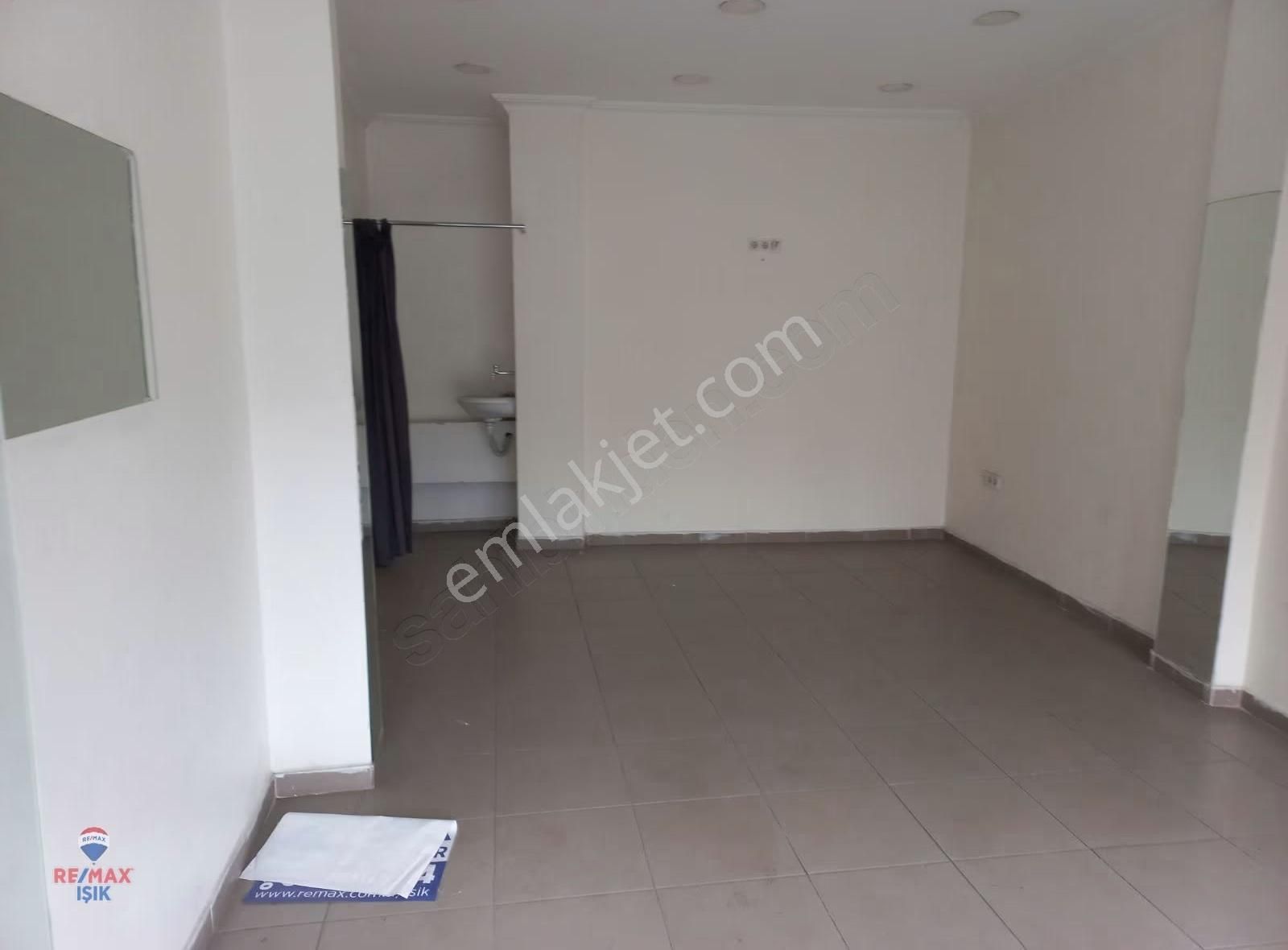Alayimamı Sok. Düz Giriş 25 M2 Dükkan - Görsel 9
