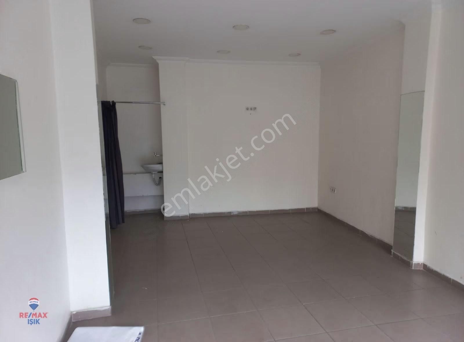 Alayimamı Sok. Düz Giriş 25 M2 Dükkan - Görsel 11