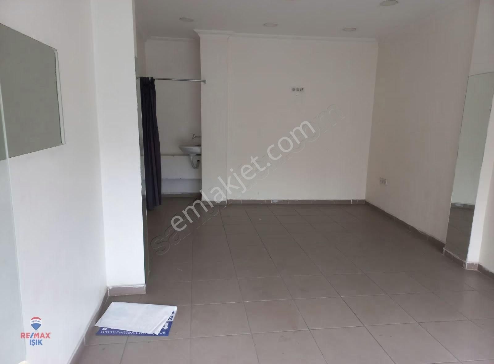 Alayimamı Sok. Düz Giriş 25 M2 Dükkan - Görsel 12
