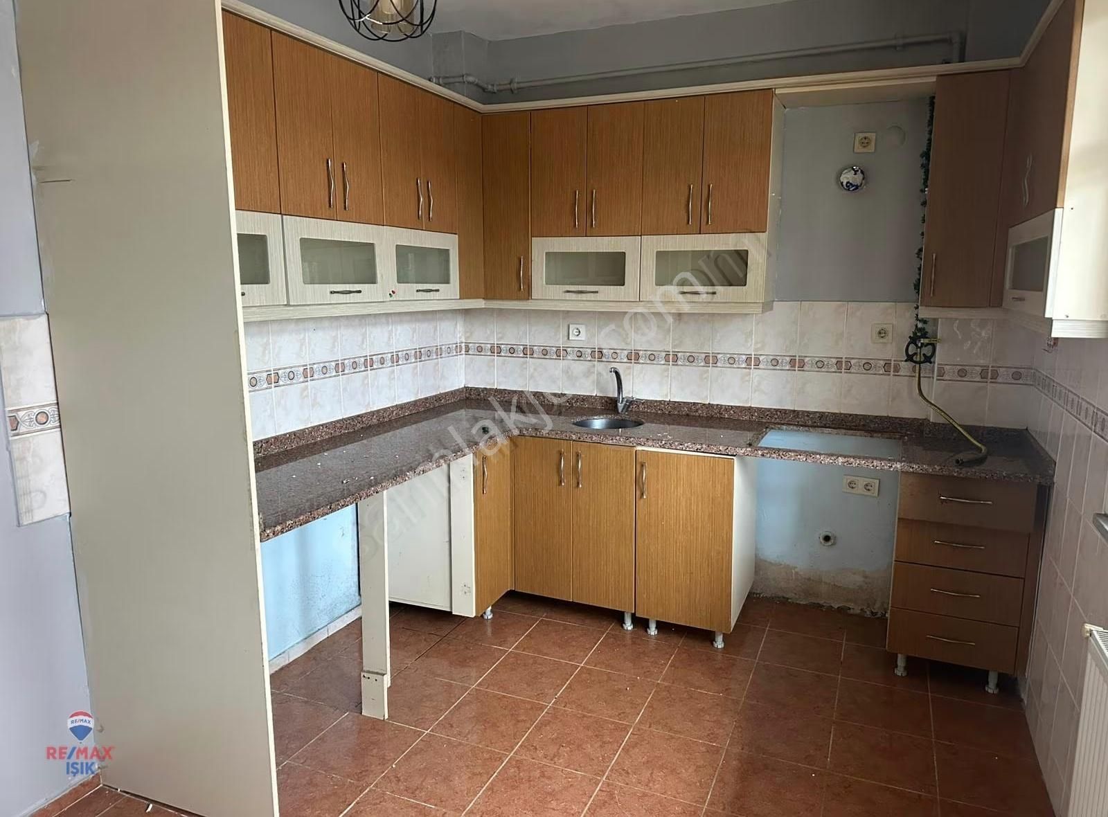 Sancaktepe Yenidoğan Mahallesinde Kiralık 2.5+1 Daire - Görsel 6