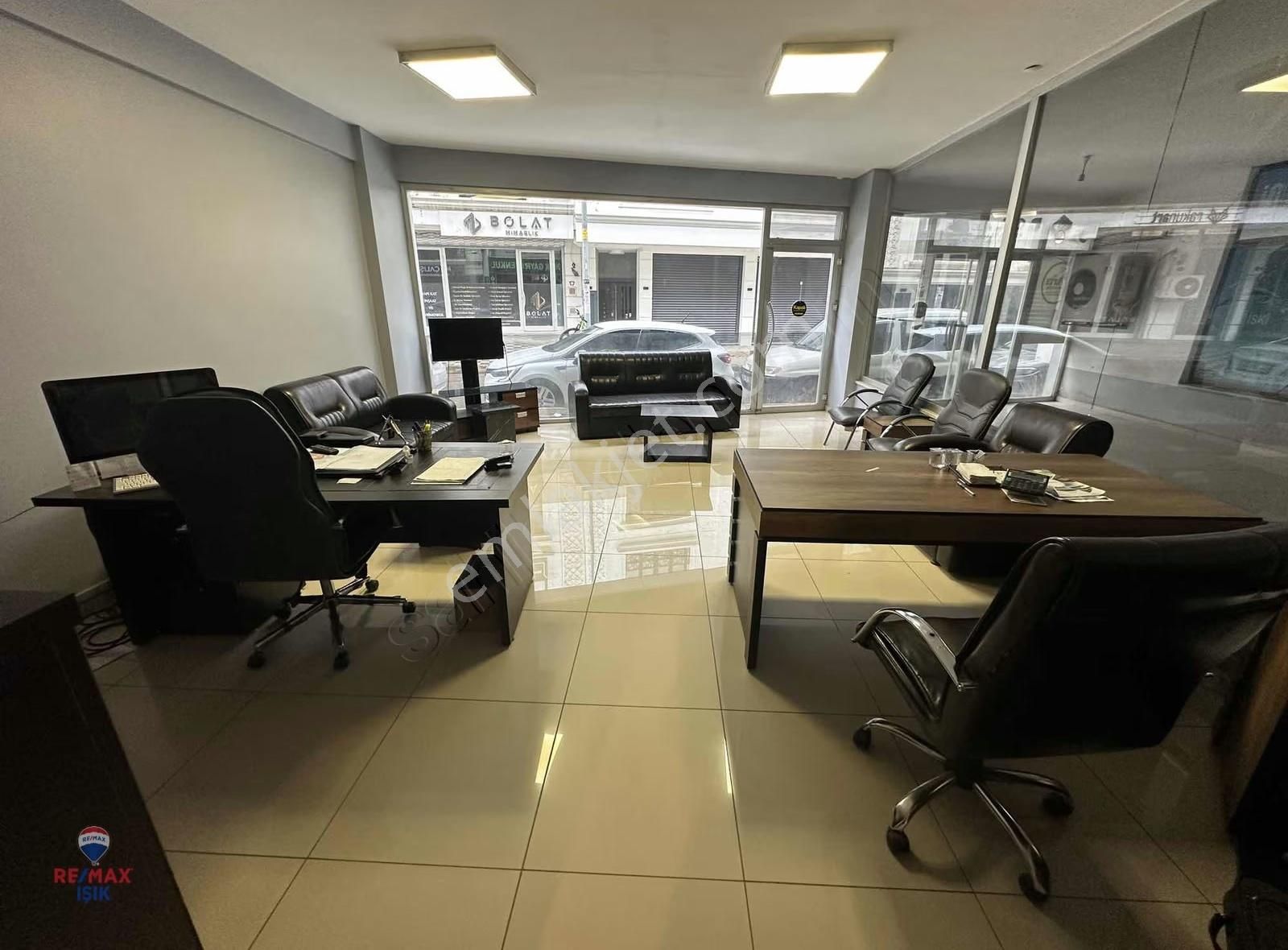 Sultanbeyli Belediyesinin Yanında Cadde Mağaza Dükkan Veya Ofis - Görsel 12