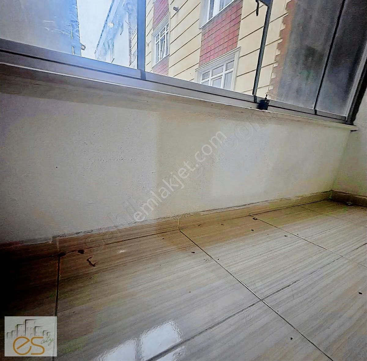 Talatpaşa Mahallesinde Satılık 2+1 Balkonlu Ara Kat Daire - Görsel 16