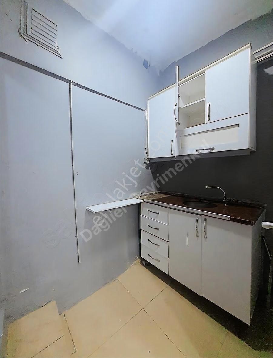 Dağlıer Gayrimenkulden Yunus Emre Mah. Kiralık Dükkan - Görsel 4