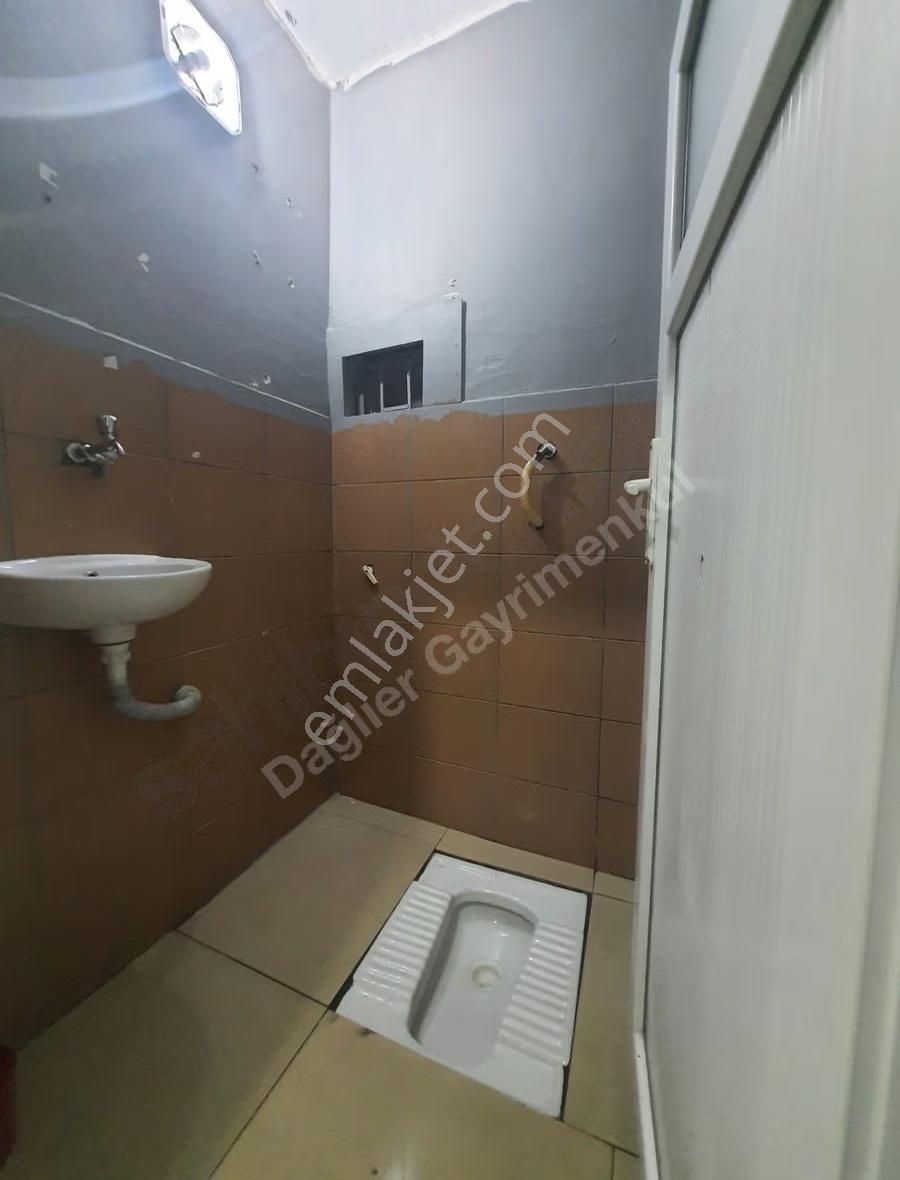 Dağlıer Gayrimenkulden Yunus Emre Mah. Kiralık Dükkan - Görsel 7