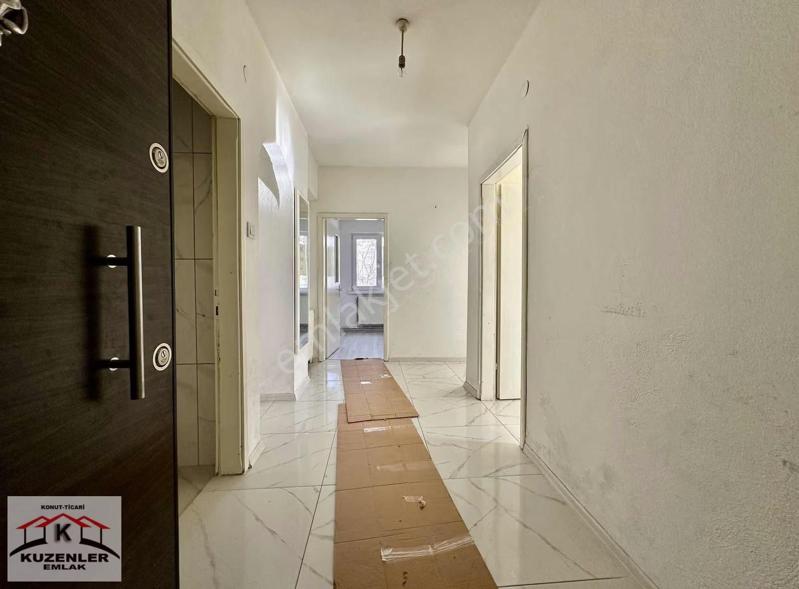 Kuzenler Emlak'tan Hicret Camii Yakını 2+1 Giriş Kat Ön Cephe - Görsel 3