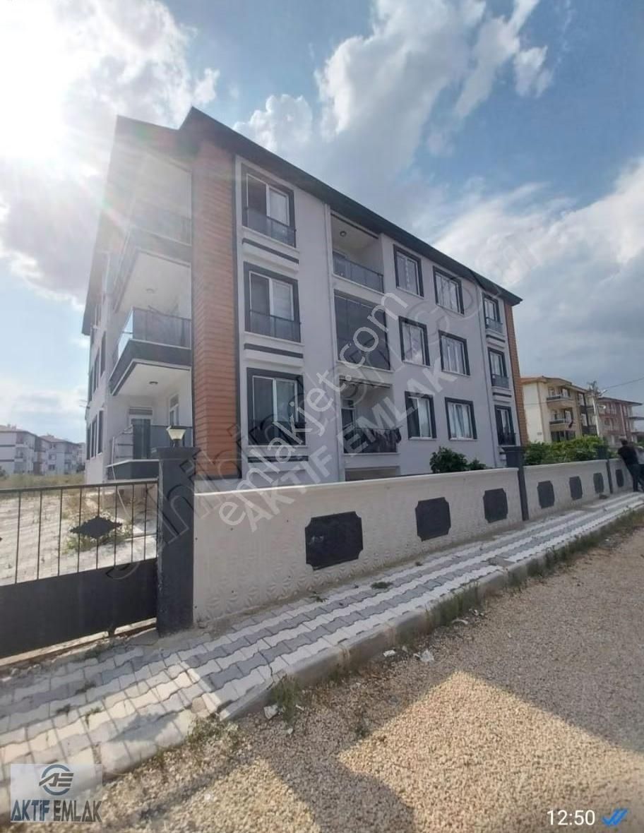 Aktif Emlak'tan M.f.ç Mah 1yıllık 3+1daire