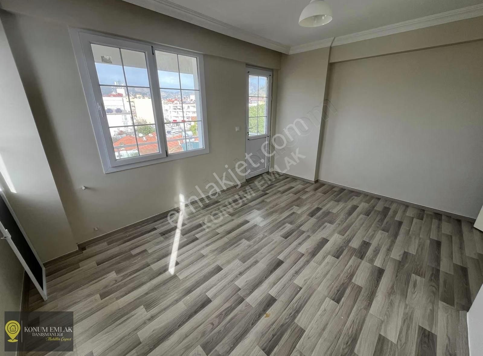 Konum Emlakdan Merkezde Satılık Geniş Bakımlı 2+1 Daire - Görsel 11