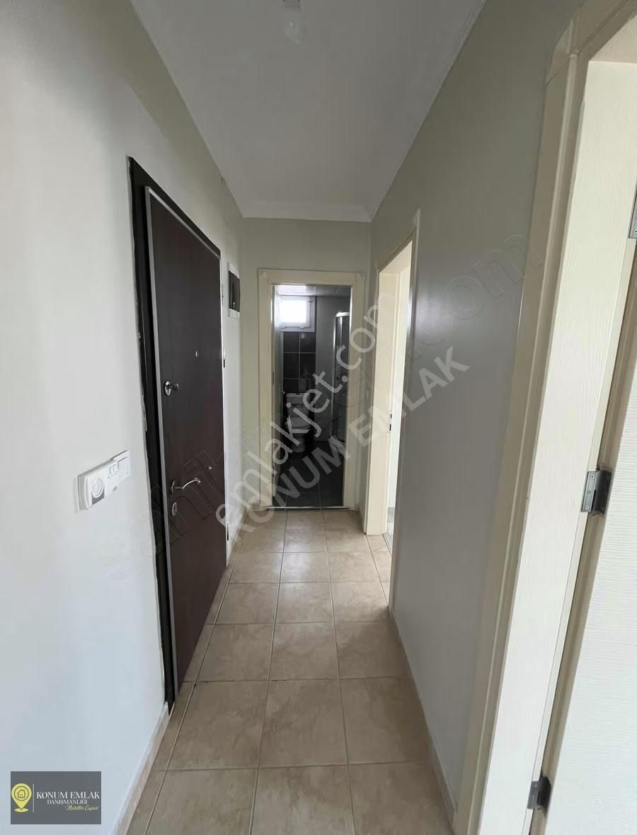 Konum Emlakdan Merkezde Satılık Geniş Bakımlı 2+1 Daire - Görsel 15