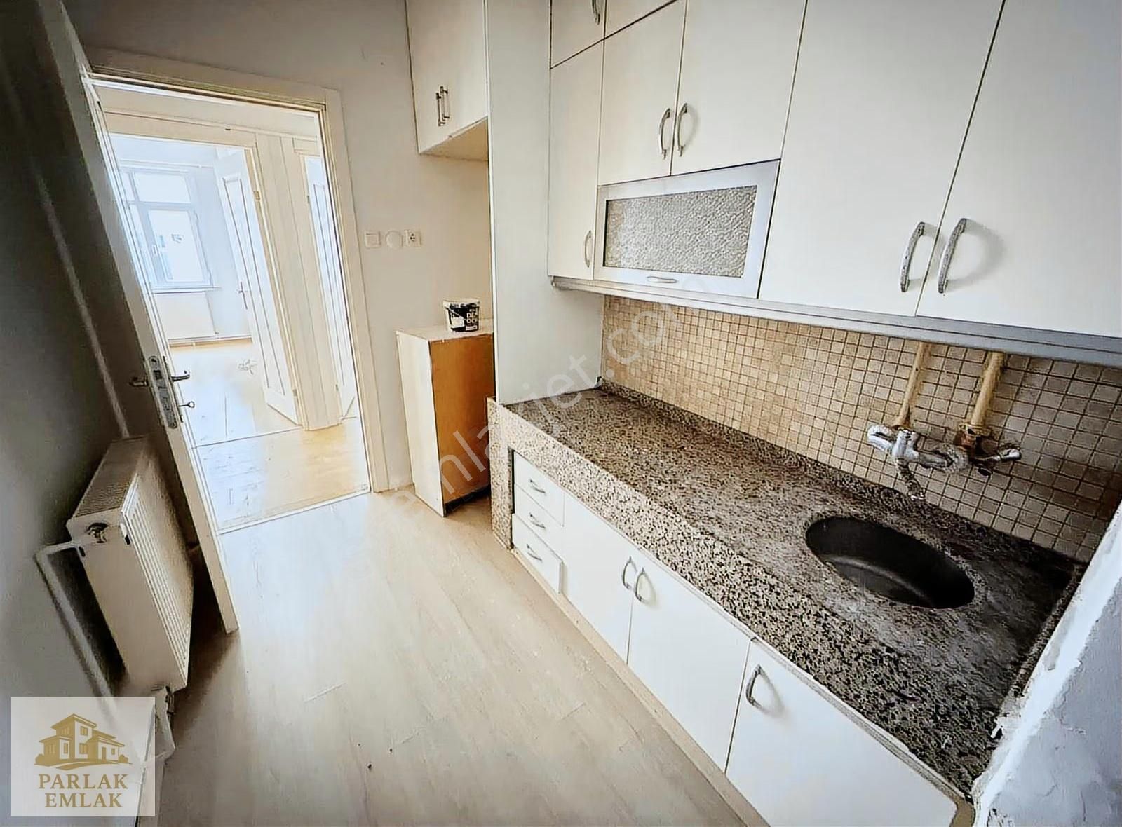 Parlak'tan Üsküdar Merkez^de Yakın Yokuşsuz 2+1 Ara Kat Daire^^* - Görsel 5