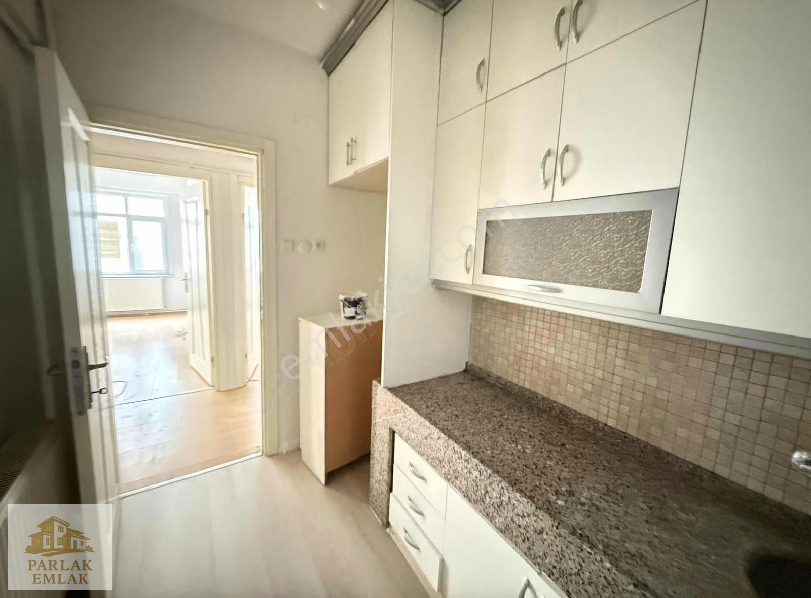 Parlak'tan Üsküdar Merkez^de Yakın Yokuşsuz 2+1 Ara Kat Daire^^* - Görsel 22