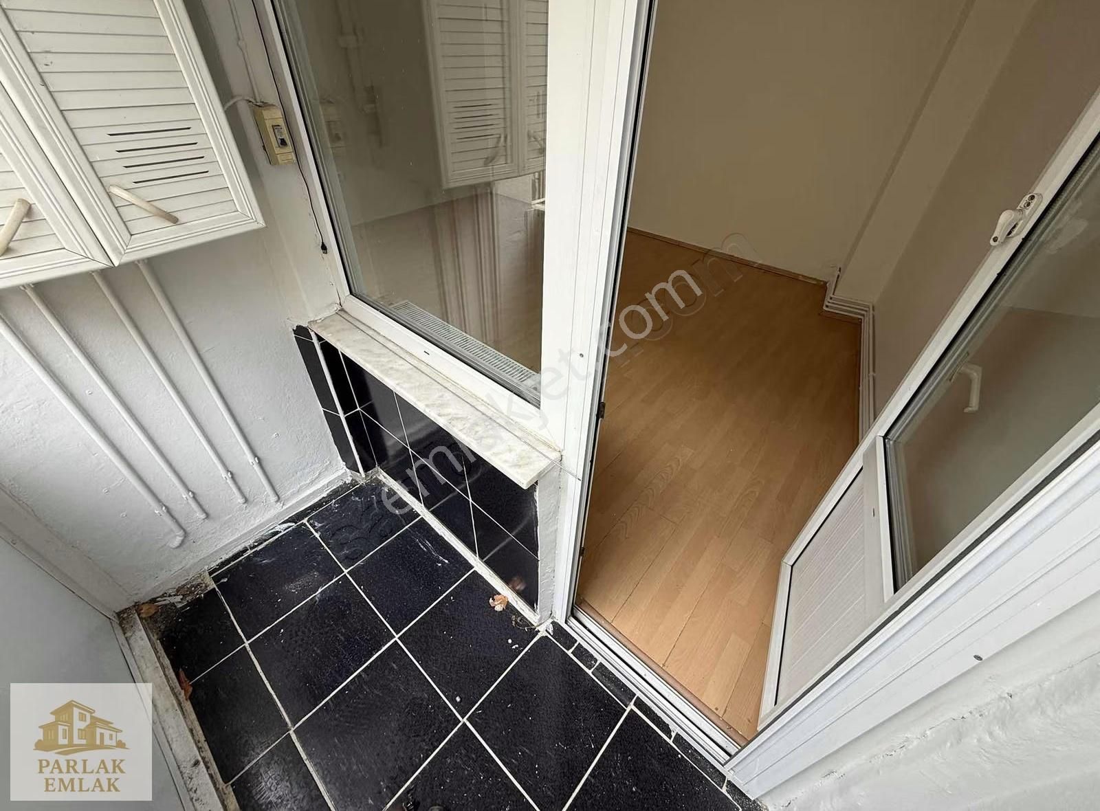 Parlak'tan Üsküdar Merkez^de Yakın Yokuşsuz 2+1 Ara Kat Daire^^* - Görsel 2