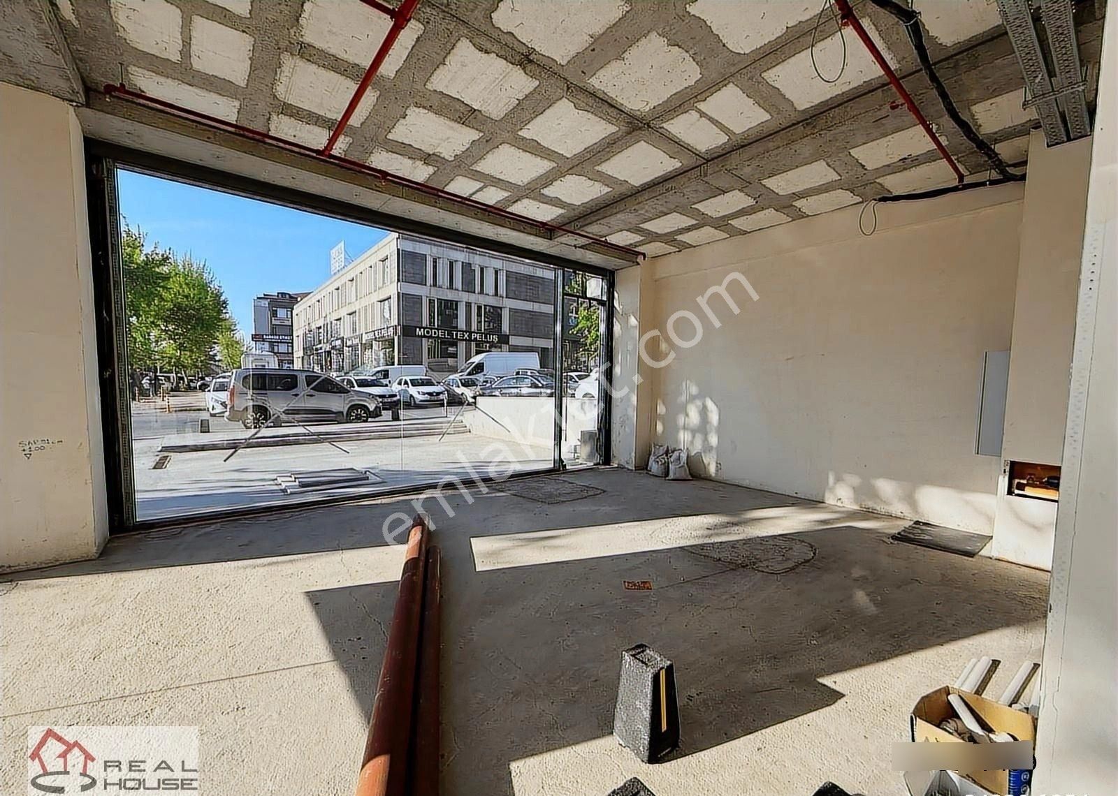 Real House / Ticaretin Merkezinde Kiralık Mağaza Dükkan - Görsel 13