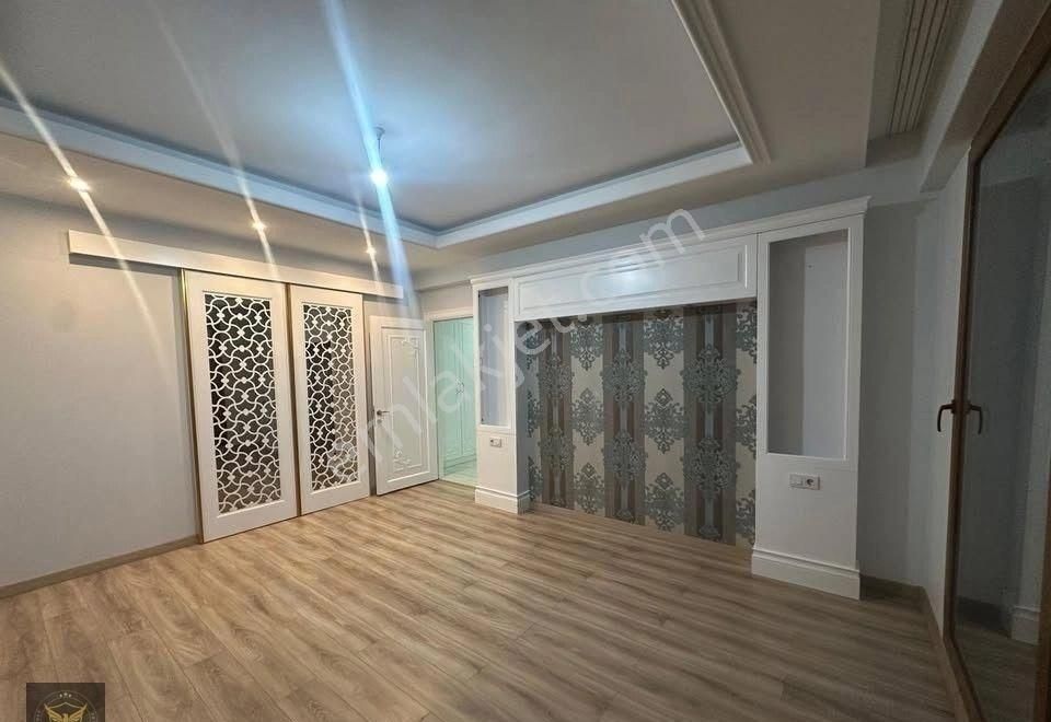 Beylikdüzü Merkez'de Oturuma Hazır İskanlı Fırsat Dairemiz.. - Görsel 5