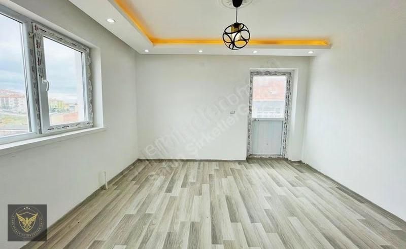 Güzelyurt Mh.metrobüse Yakın Şık Tasarımlı Teraslı 2+1 Dubleks - Görsel 5