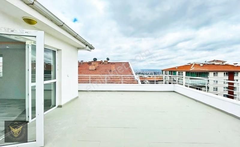 Güzelyurt Mh.metrobüse Yakın Şık Tasarımlı Teraslı 2+1 Dubleks - Görsel 7