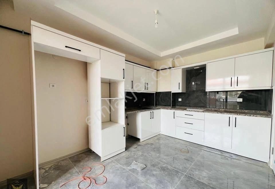 Metrobüse Komşu %70 Krediye Uygun Acil Satılık Dairemiz - Görsel 2