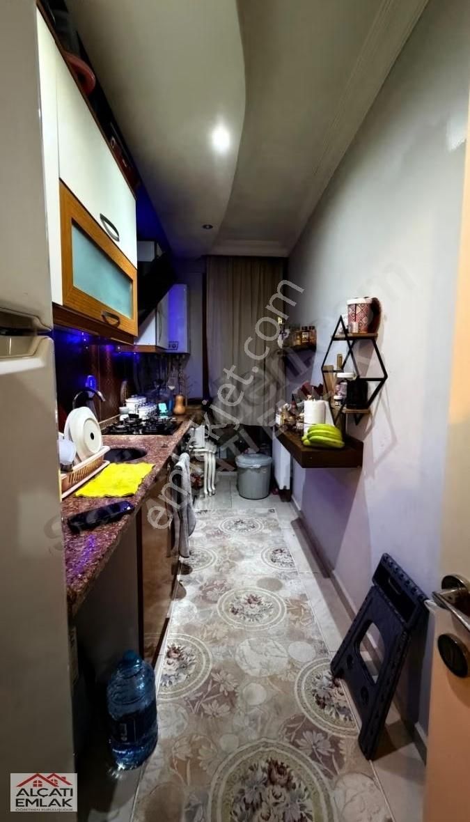 Küçükçekmece İnönü Mah. Tadilatlı Satılık 2+1 Bahçe Kullanımlı - Görsel 5