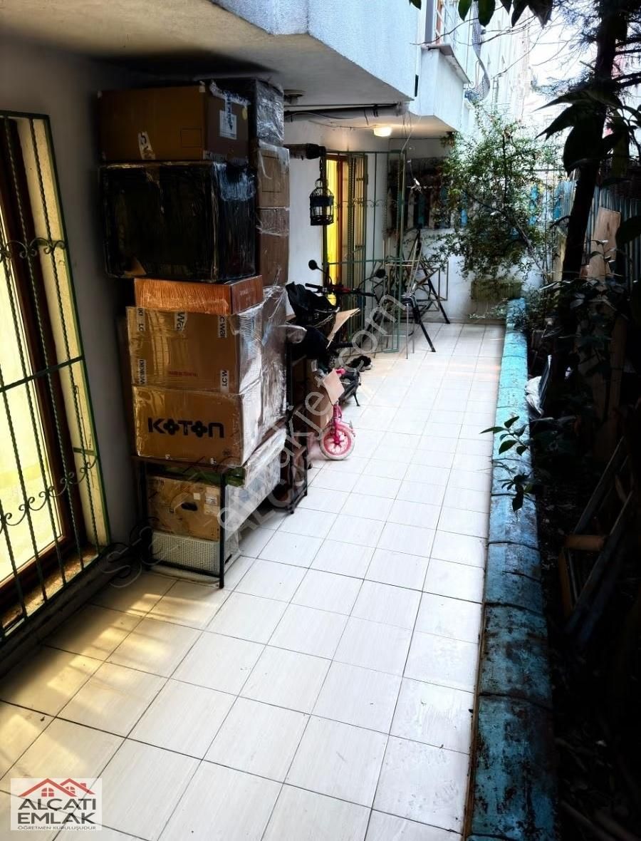 Küçükçekmece İnönü Mah. Tadilatlı Satılık 2+1 Bahçe Kullanımlı - Görsel 6