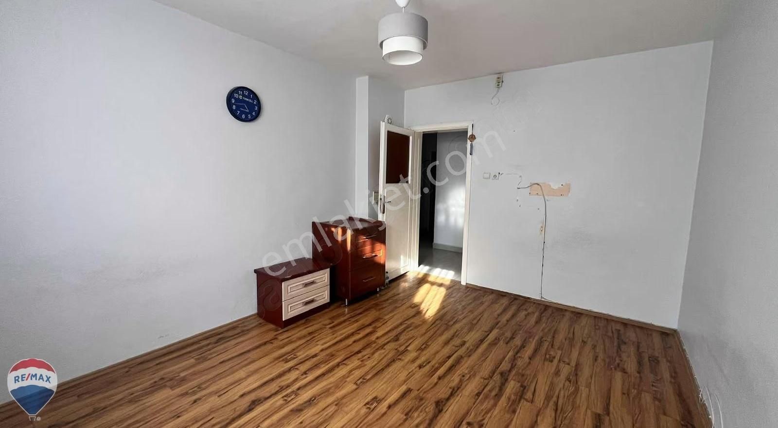 Remax Maviden Cumhuriyet Mah. 3+1 130 M2 Arakat Balkonlu Daire - Görsel 10