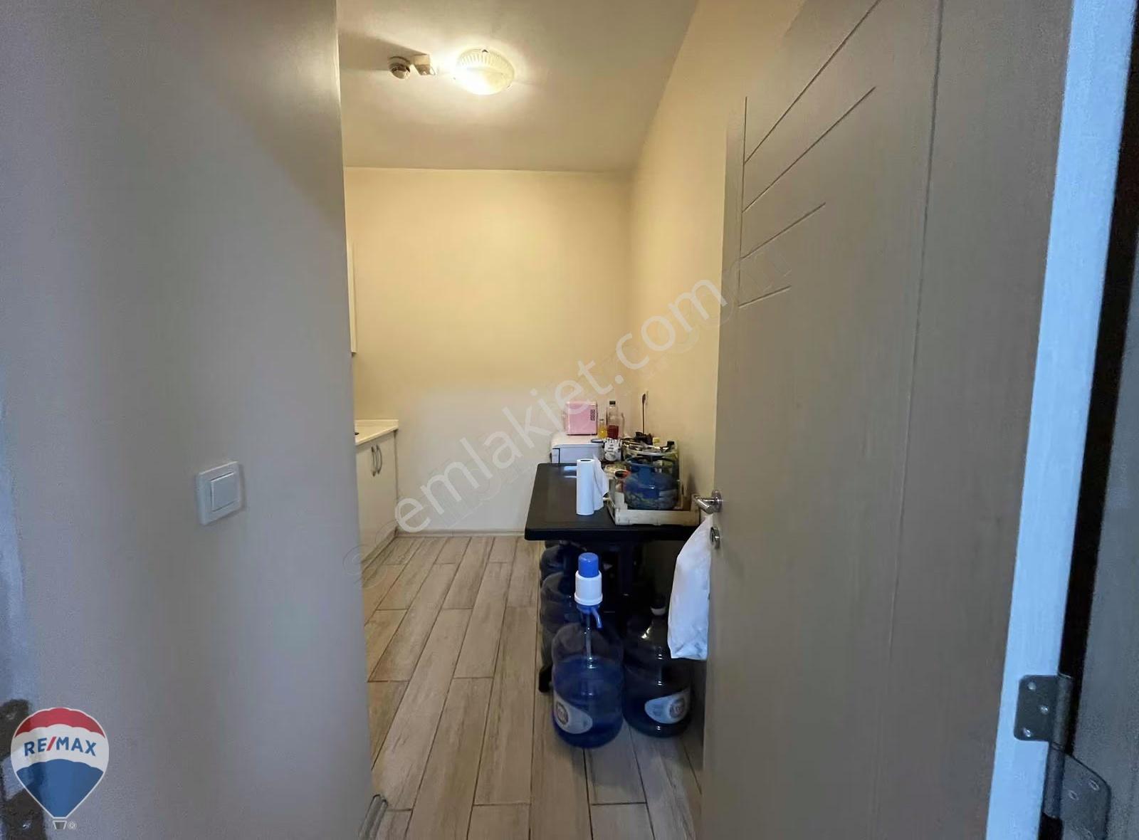 Remax Mavi'den Erinç İş Merkezinde Satılık 1+1 Ofis - Görsel 23