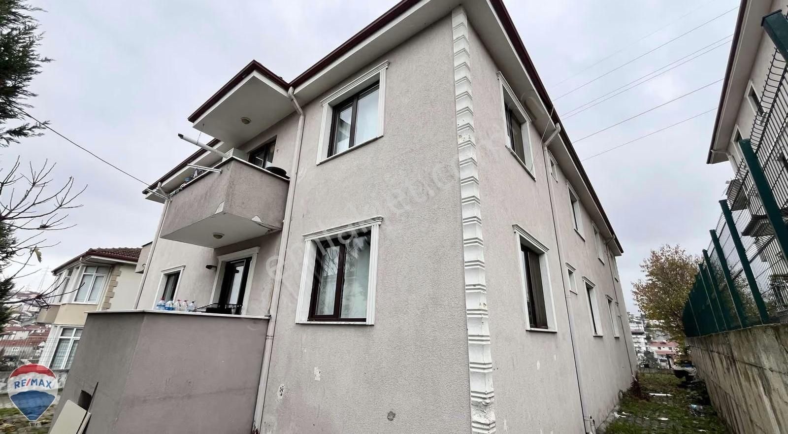 Remax Maviden Erenler Mah. 3+1 120 M2 Balkonlu Daire