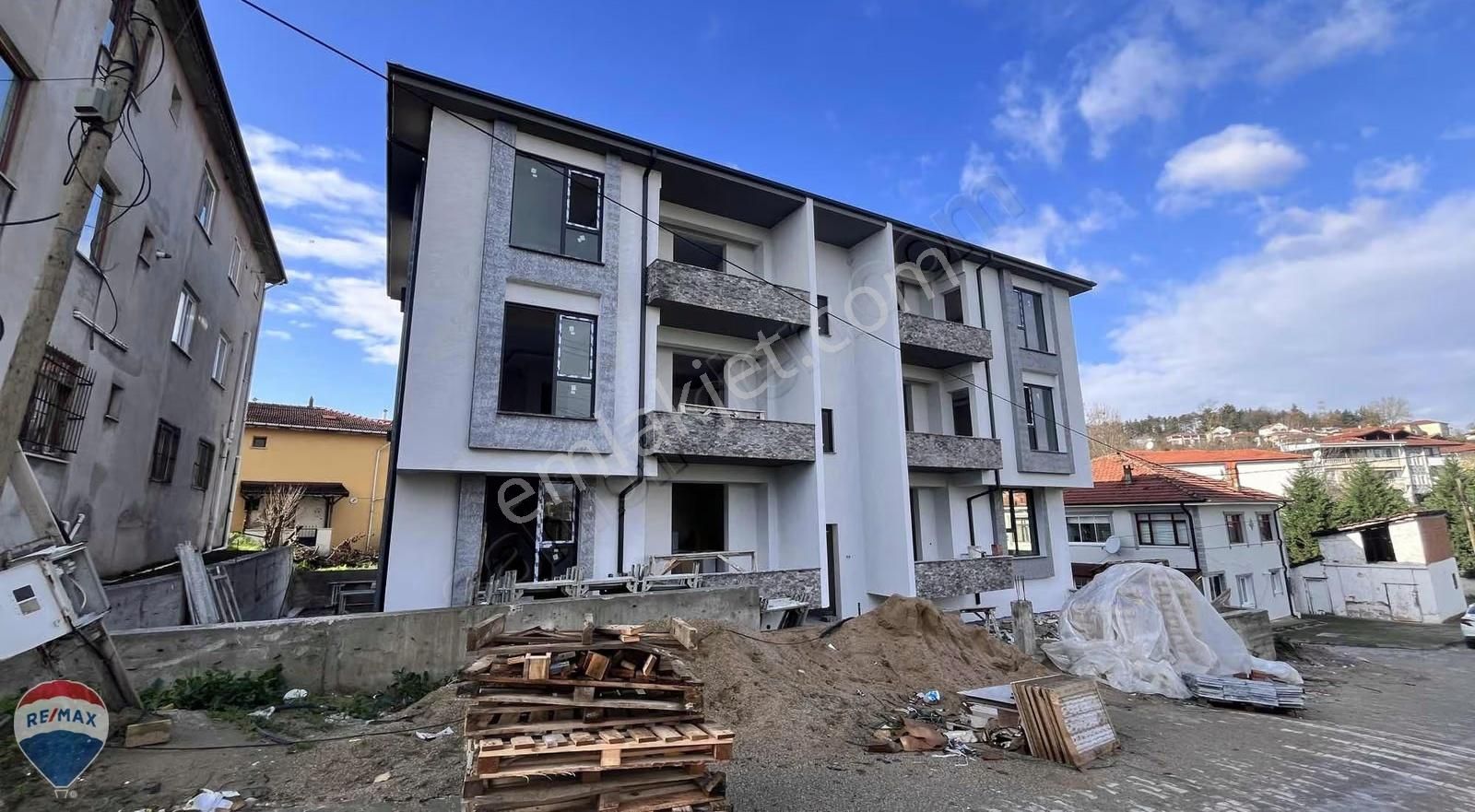 Remax Maviden 2+1 121 M2 Depolu Yerden Isıtmalı Sıfır Arakat - Görsel 15