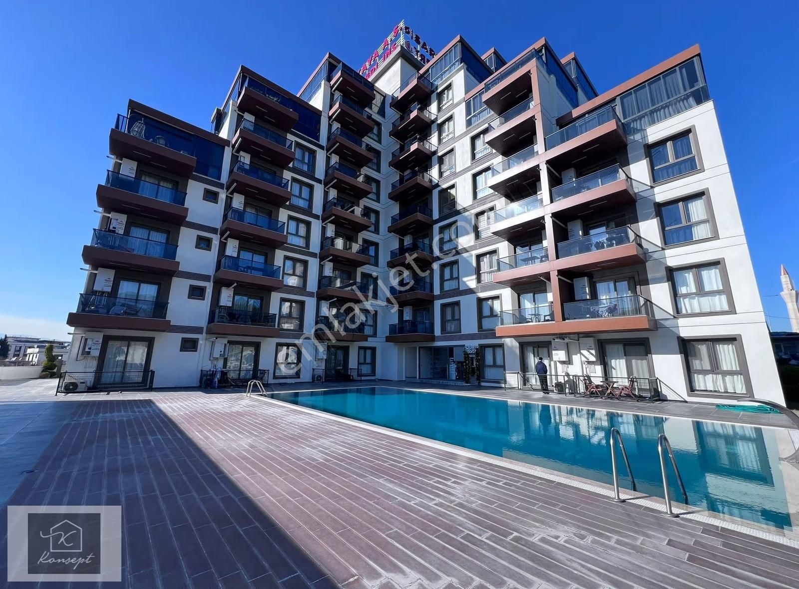 Konsept'den Site İçi-d.gazlı-arakat-eşyalı 1+1 Kiralık Daire