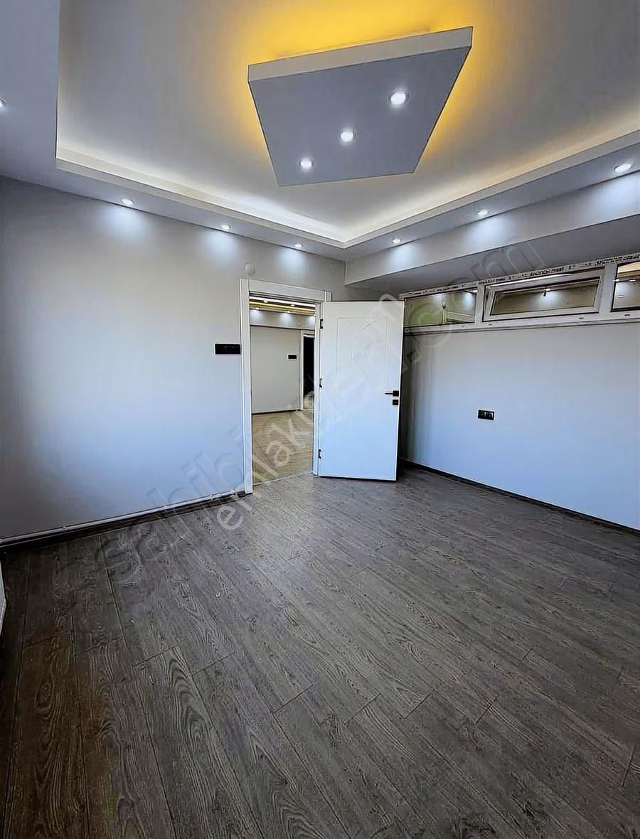 Lotus'tan Park Afyon Karşısında Adan Zye Yenilenmiş Fırsat Daire - Görsel 3