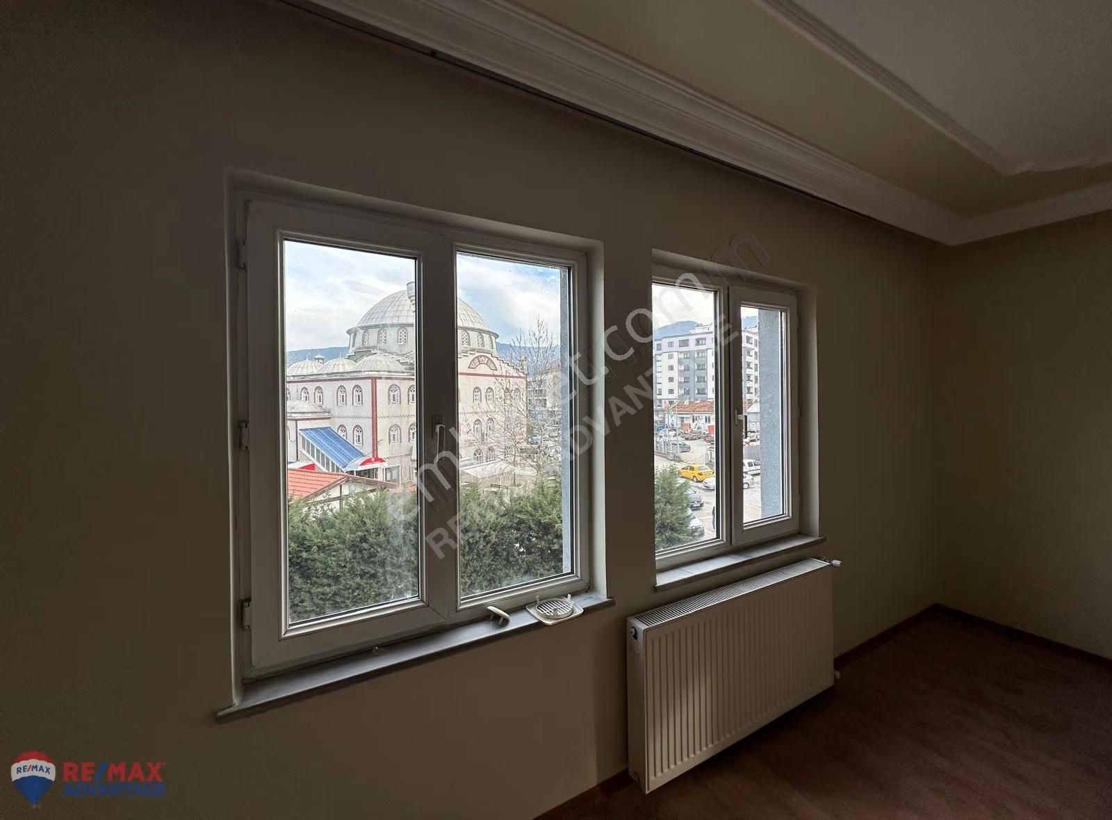 Çamlıca Mh. Cadde Üstünde Mükemmel Konumda Kiralık 3+1 Daire - Görsel 11