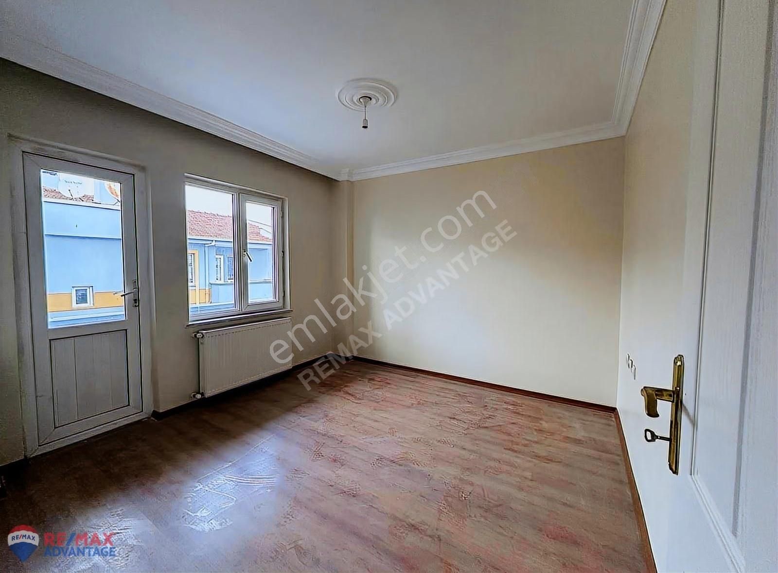 Çamlıca Mh. Cadde Üstünde Mükemmel Konumda Kiralık 3+1 Daire - Görsel 4
