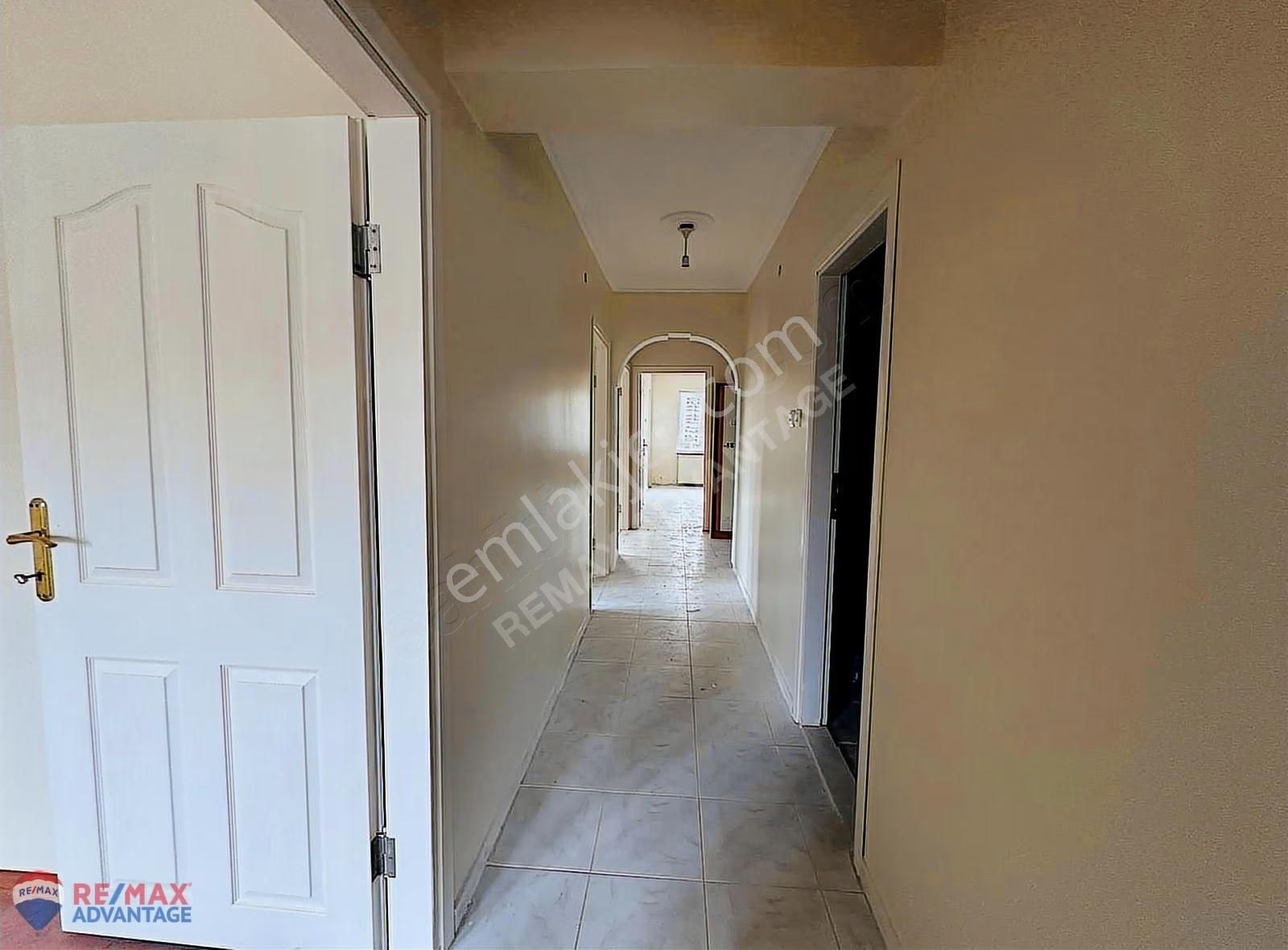 Çamlıca Mh. Cadde Üstünde Mükemmel Konumda Kiralık 3+1 Daire - Görsel 23