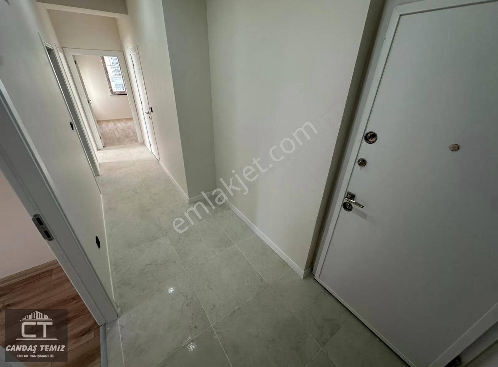 Ct Emlak'tan Karlıktepe'de K.otoparklı 70m2 Net Satılık(2+1) - Görsel 31