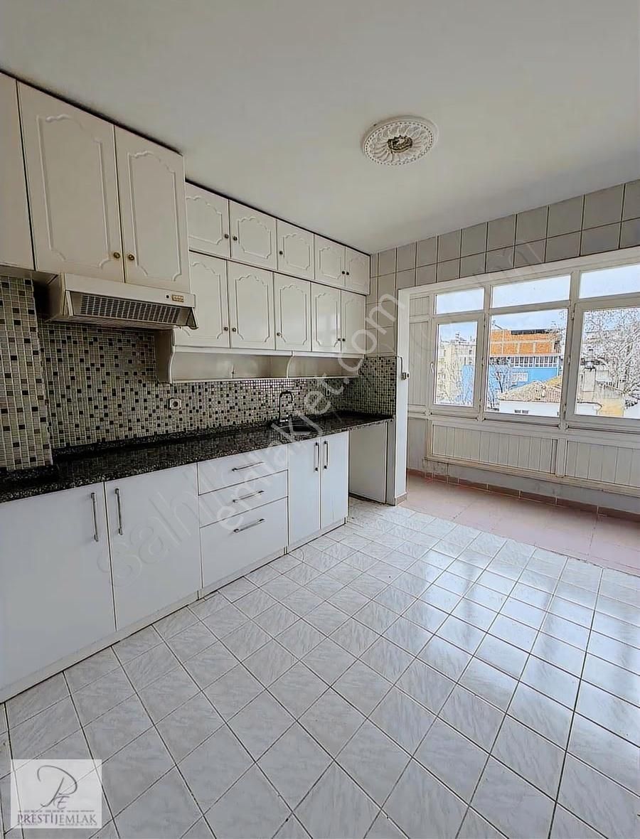 Tire Prestij Emlaktan Aslanlı Çeşmede Kiralık Daire - Görsel 13