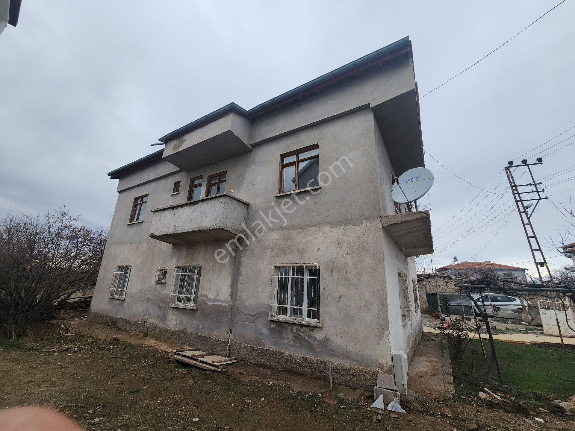 Satılık 2 Katlı Müstakil Ev Niğde Bahçeli Zafer Mahallesinde Anauola Cepheli - Görsel 7