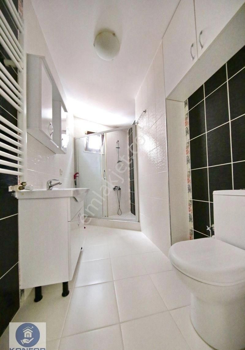 █ Konfor █ Küçükyalı Metroda,3. Katta, Balkonlu, 11 Yaşında 2+1 - Görsel 9