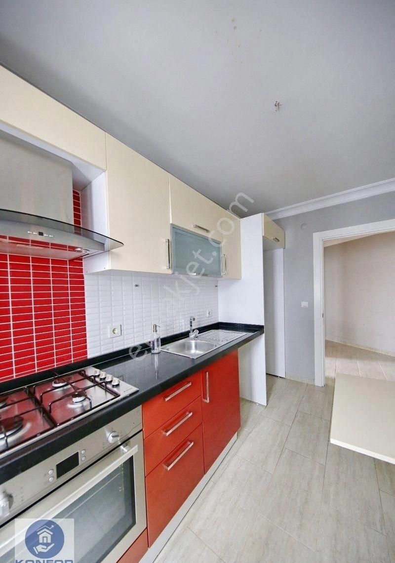 █ Konfor █ Küçükyalı Metroda,3. Katta, Balkonlu, 11 Yaşında 2+1 - Görsel 14