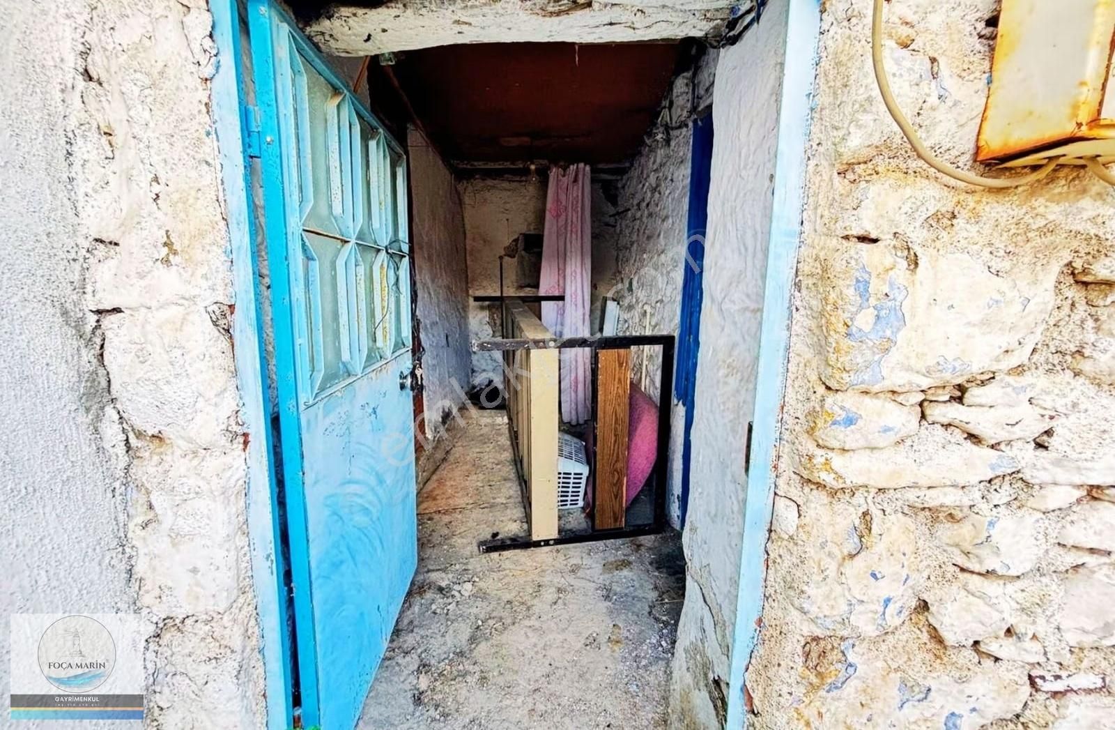 Foça Kozbeyli'de Meydana Yürüme Mesafesiden Taş Köy Evi - Görsel 18